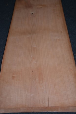 Kirschbaum Furnier 82 x 35 cm | 0.6mm | 0,29m²