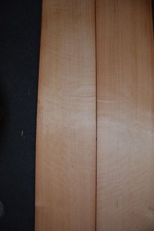 Oregon Pine Furnier 215 x 19-24 cm | 0.6 mm | 0,48m²