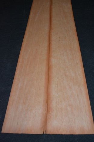 Oregon Pine Furnier 235 x 25-26 cm | 0.6 mm | 0,6m²