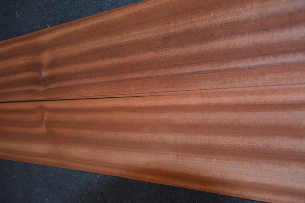 Sipo-Mahagoni Furnier 225 x 15 cm | 0.6mm | 0,3375