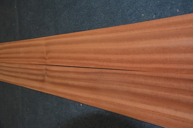 Sipo-Mahagoni Furnier 225 x 15 cm | 0.6mm | 0,3375
