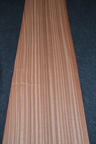 Sapelli mahonie Furnier 221 x 24-26 cm | 0.6mm | 0,553m²