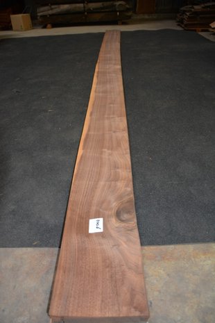 Amerikanischer Nussbaum Furnier 425 x 20-24 cm | 0.6mm | 0,935m²