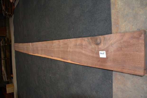 Amerikanischer Nussbaum Furnier 425 x 20-24 cm | 0.6mm | 0,935m²