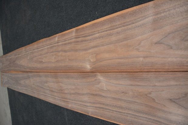 Amerikanischer Nussbaum Furnier 440 x 20 cm | 0.6mm | 0,880m²