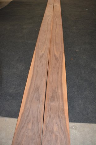 Amerikanischer Nussbaum Furnier 440 x 17 cm | 0.6mm |  0,748m²