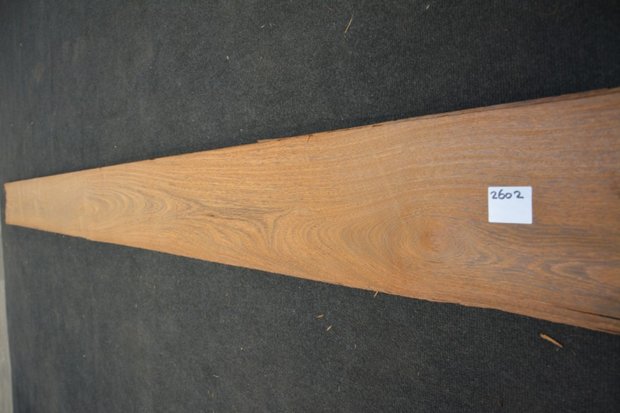 Braunholz Furnier 325 x 23-25 cm | 0.6mm | 0,780m²