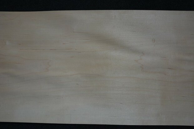 Ahorn furnier 222 x 33 - 35 cm | 0.6 mm | 0,7548 m&sup2;