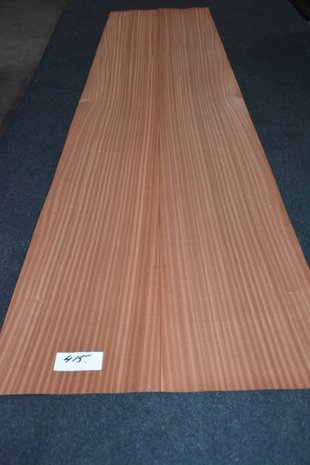Sapelli mahonie Furnier 221 x 25-28 cm | 0.6mm | 0,586m²