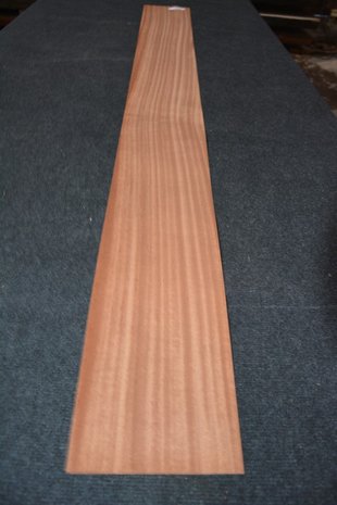 Sipo-Mahagoni Furnier 204 x 17-22 cm | 0.6mm | 0,398m²