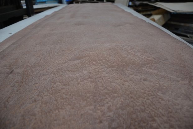 Pommele-Mahagoni Furnier 254 x 66 cm | 0.6mm | 1,676m2