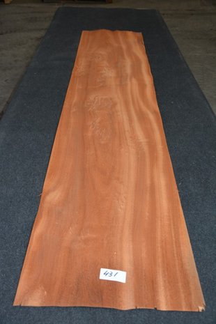 Mahonie Khaya Ivorensis Furnier 254 x 52 cm | 0.6mm | 1,321m²
