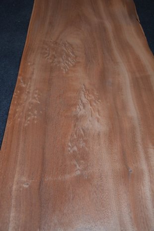 Mahonie Khaya Ivorensis Furnier 254 x 52 cm | 0.6mm | 1,321m²