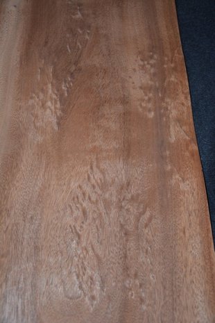 Mahonie Khaya Ivorensis Furnier 254 x 52 cm | 0.6mm | 1,321m²