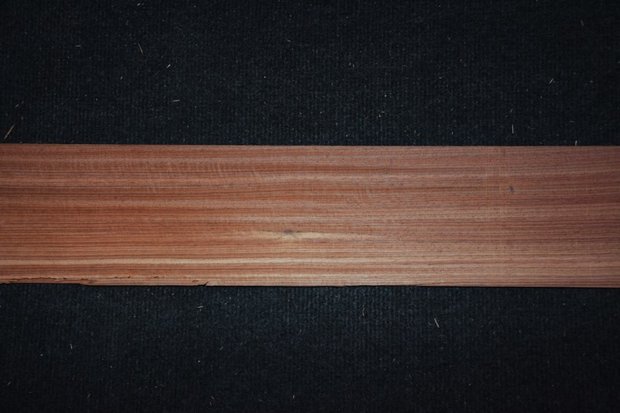Rosenholz Furnier 307 x 11-14 cm | 0.6 mm |0,382 m2 | kwartiers