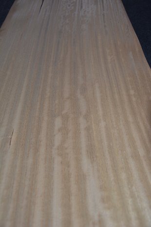 Iroko Furnier 230 x 42-43 cm | 0.6mm | 0,978 m2