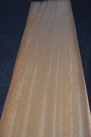 Iroko Furnier 210 x 21-22 cm | 0.6mm | 0,452 m2