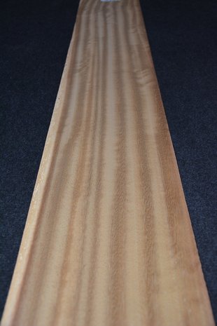 Iroko Furnier 210 x 21-22 cm | 0.6mm | 0,452 m2