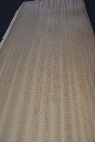 Iroko Furnier 210 x 34-36 cm | 0.6mm | 0,735m2
