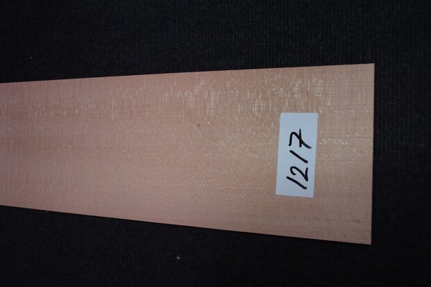 Buchenholz Furnier 225 x 15-17 cm | 0.6mm | 0,35m²