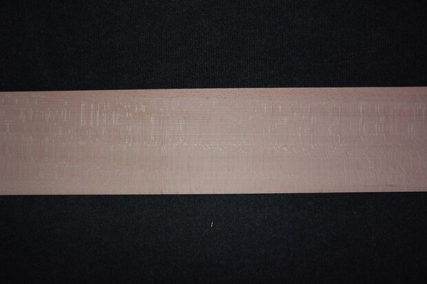 Buchenholz Furnier 225 x 15-17 cm | 0.6mm | 0,35m²