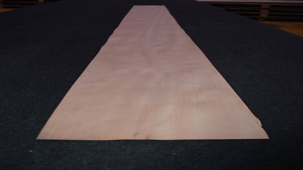 Buchenholz Furnier 223 x 18-20 cm | 0.6mm | 0,424m²