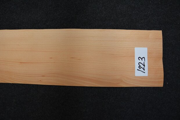 Buchenholz Furnier 309 x 15-16 cm | 0.6mm | 0,479m²