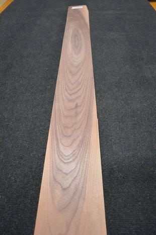 Amerikanischer Nussbaum Furnier 152 x 13 cm | 0.6mm | 0,198m²