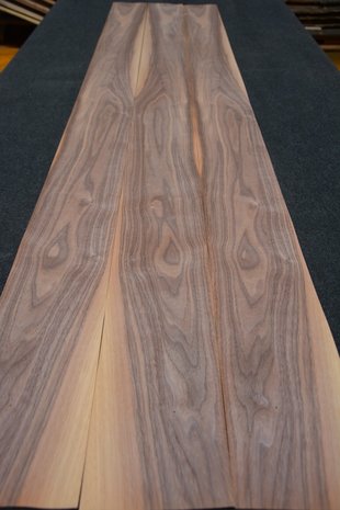 Französischer Nussbaum Moiree Furnier 275 x 58 cm  | 1,595 m2 | 0.8mm | XXL Excellent