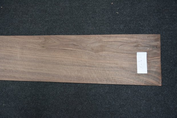 Amerikanischer Nussbaum Furnier 233 x 15-17 cm | 0.6mm | 0,370m²