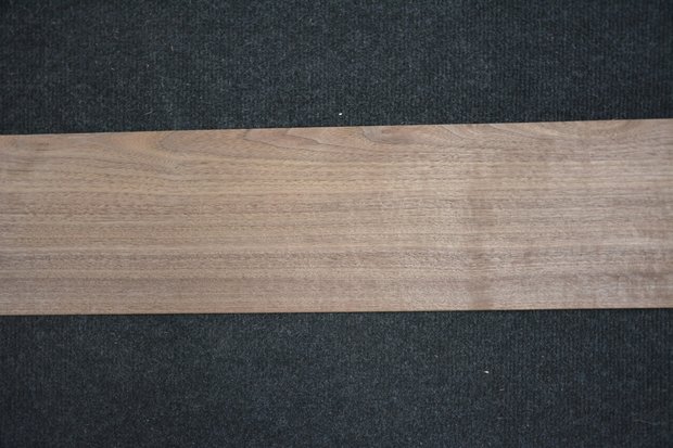 Amerikanischer Nussbaum Furnier 233 x 15-17 cm | 0.6mm | 0,370m²