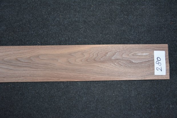 Amerikanischer Nussbaum Furnier 114 x 11-12 cm | 0.6mm | 0,131m²