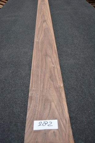 Amerikanischer Nussbaum Furnier 219 x 13-14 cm | 0.6mm | 0,296m²