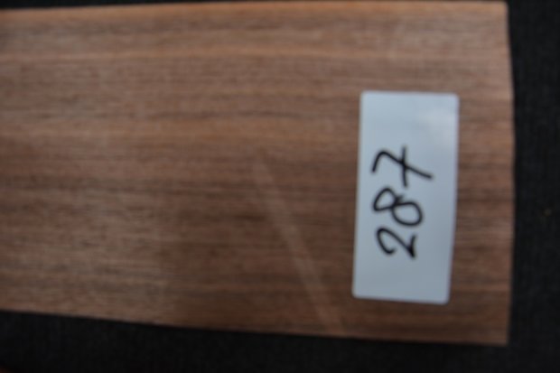 Amerikanischer Nussbaum Furnier 245 x 11cm | 0.6mm | 0,282m²