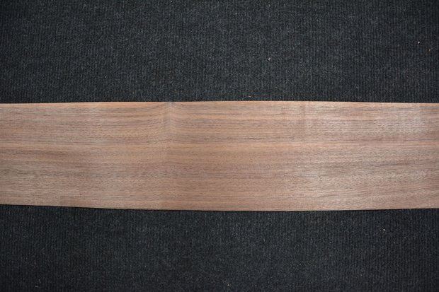 Amerikanischer Nussbaum Furnier 245 x 11cm | 0.6mm | 0,282m²