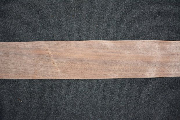Amerikanischer Nussbaum Furnier 245 x 11cm | 0.6mm | 0,282m²