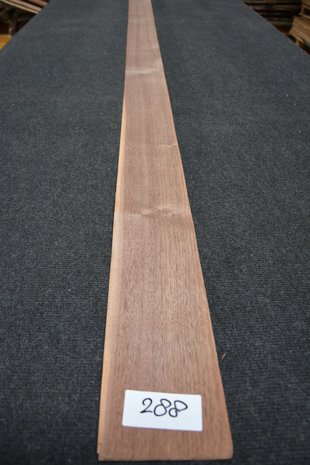 Amerikanischer Nussbaum Furnier 242 x 11 cm | 0.6mm | 0,266m²