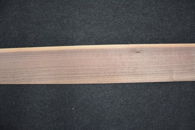 Amerikanischer Nussbaum Furnier 210 x 14-11 cm | 0.6mm |0,263m²