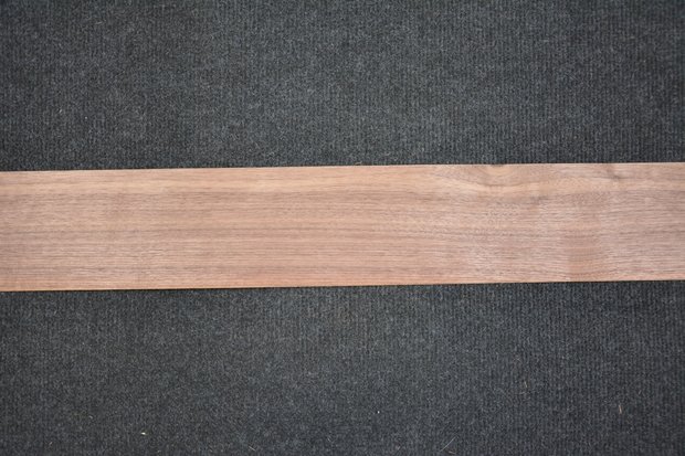 Amerikanischer Nussbaum Furnier 235 x 9-10 cm | 0.6mm | 0,223m²