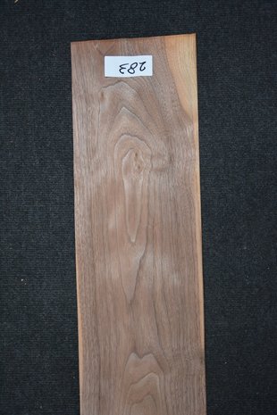 Amerikanischer Nussbaum Furnier 212 x 19 cm | 0.6mm | 0,403m²