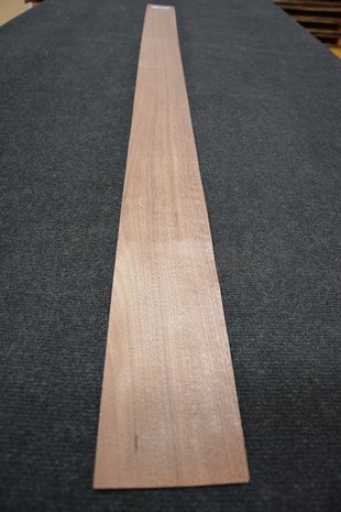 Amerikanischer Nussbaum Furnier 190 x 10-12 cm | 0.6mm | 0,209m²