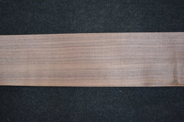 Amerikanischer Nussbaum Furnier 200 x 12-16 cm | 0.6mm | 0,322m²
