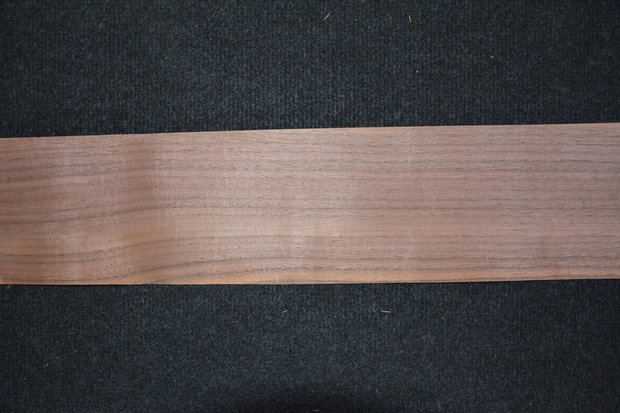 Amerikanischer Nussbaum Furnier 200 x 12-16 cm | 0.6mm | 0,322m²