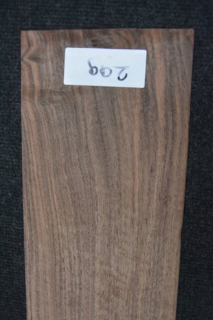 Amerikanischer Nussbaum Furnier 210 x 13-16 cm | 0.6mm | 0,304m²