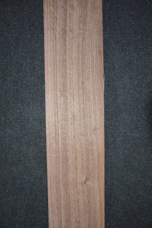 Amerikanischer Nussbaum Furnier 210 x 13-16 cm | 0.6mm | 0,304m²