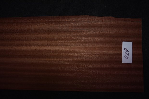 Sipo-Mahagoni Furnier 250 x 26 cm | 0.6mm | 0,650m²
