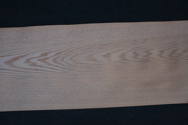 Amerikanische Eiche Furnier 255 x 40-46 cm | 0.6mm | 1,097m²