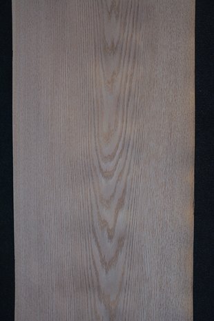 Amerikanische Eiche Furnier 255 x 42-55 cm | 0.6mm | 1,237m²
