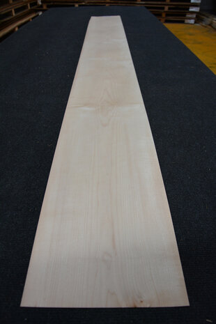 Ahorn Furnier  240 x 26-24cm | 0.6mm | 0,600m²