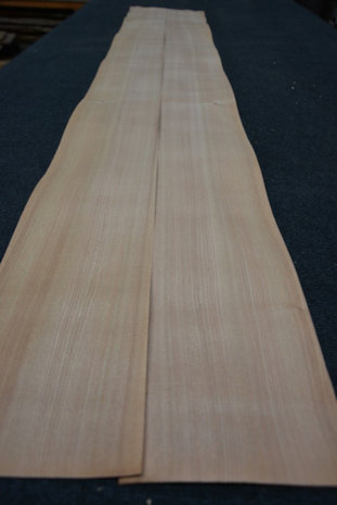 Ulme Furnier 215 x 16-17 cm | 0.6mm| 0,355m2